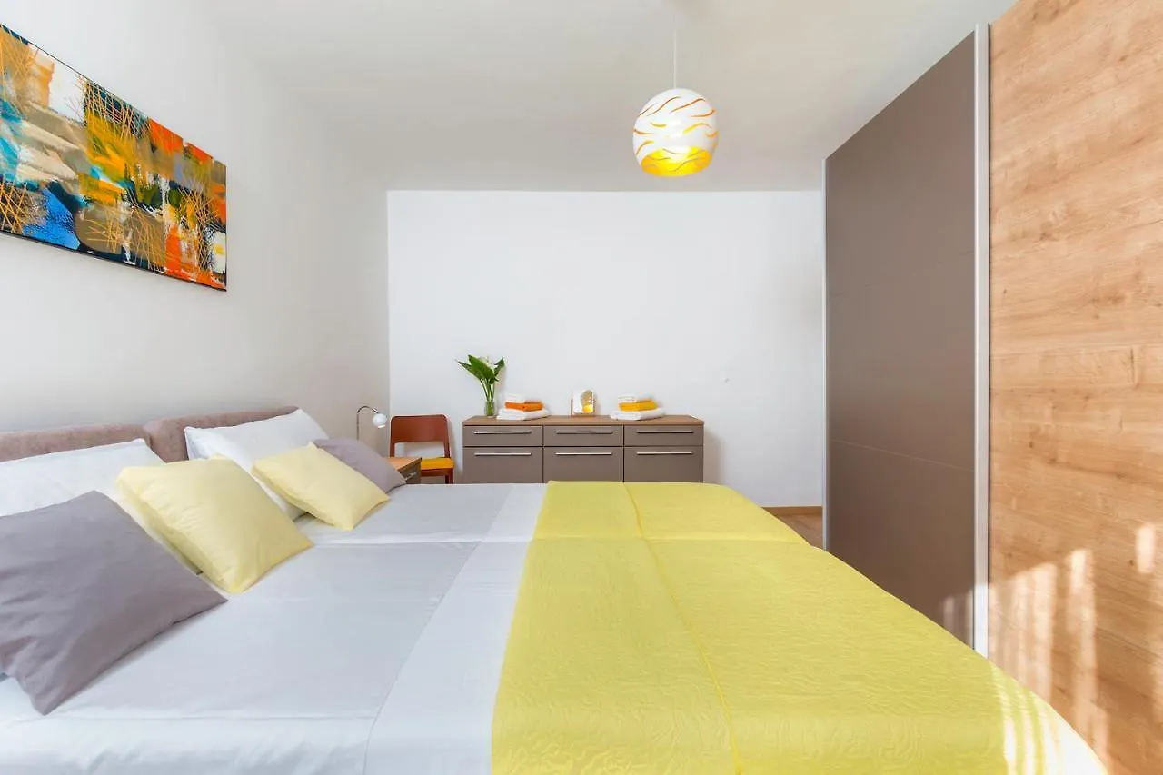 Apartment Vivid Pola Croazia